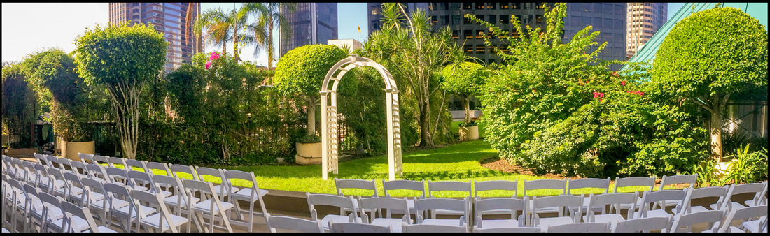 Picture of exterior wedding set up